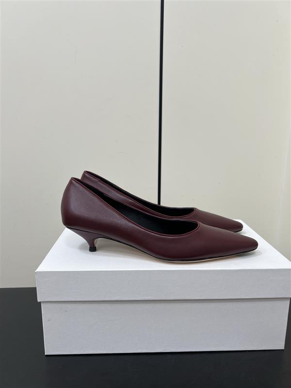 2025112717393780 310